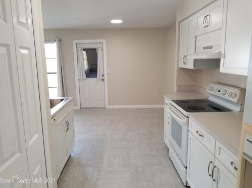 298 Towne Pl, Titusville FL  32796-3055 exterior