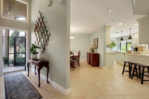 2524 La Cristal Cir, West Palm Beach, FL 33410-1452
