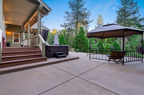 13549 Greenhorn Rd, Grass Valley CA  95945-9337 exterior