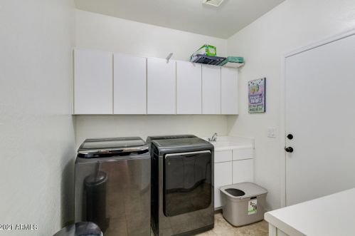 1637 Vineyard Plains Dr, Queen Creek AZ  exterior