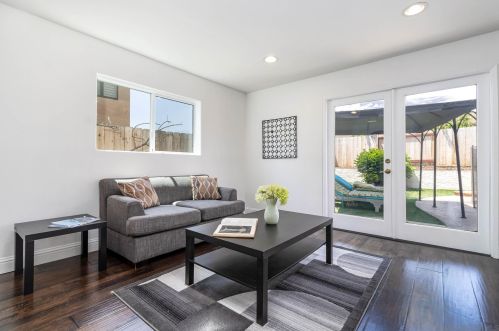 8886 La Cartera St, San Diego CA 92129-3310 exterior