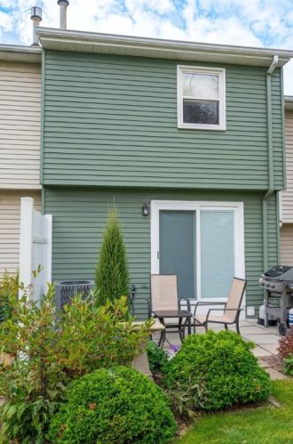 721 Elm Ct, Noblestown, PA 15071-1411