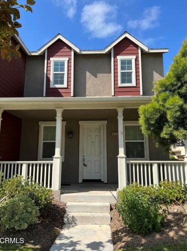 646 Green River St, Oxnard, CA 93036-5318