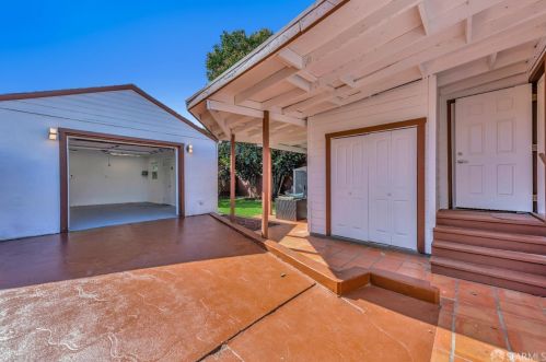 1244 106th Ave, Oakland CA  94603-3814 exterior