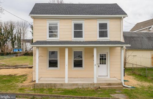 3 Liberty St, Harrington DE  19952-1122 exterior