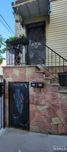 510 17th St, Union City, NJ 07087-3205
