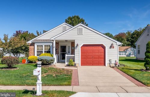 85 Knollwood Dr, West Deptford, NJ 08096-6706
