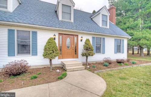 8 Wick Dr, Pilesgrove, NJ 08098-3138