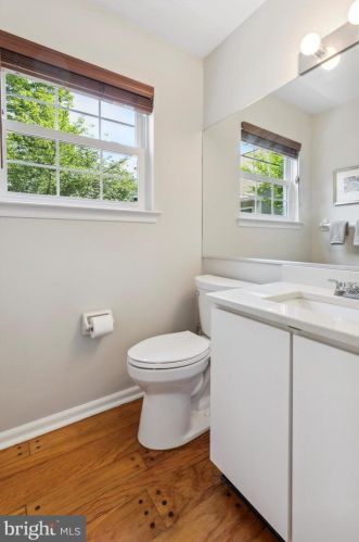 165 Orchard Ct, Blue Bell PA  19422-2824 exterior