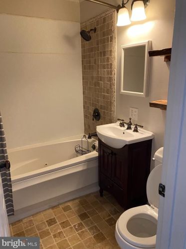 2912 Fairmont St, Falls Church VA  22042-1307 exterior