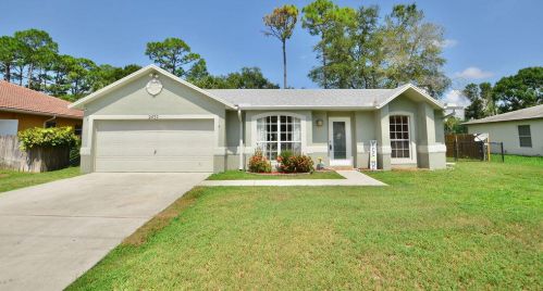 2432 Vardon St, Fort Pierce, FL 34953-2444