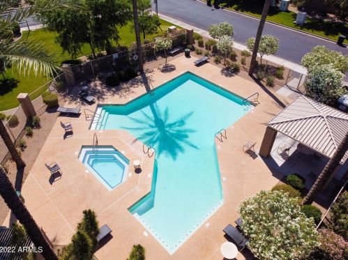 1337 Thompson Way, Chandler, AZ 85286-6950