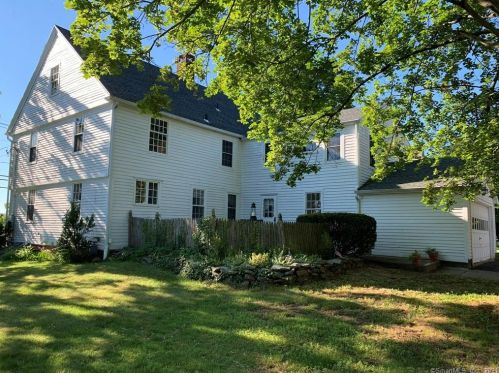 944 Worthington Rdg, Kensington, CT 06037-3243