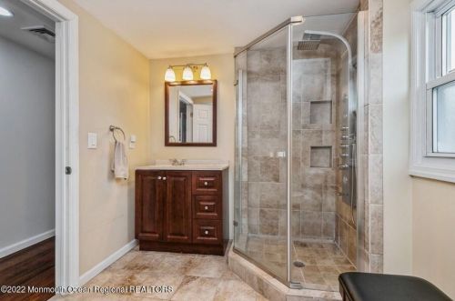 476 Jackson Ave, Bricktown NJ 08723-5162 exterior