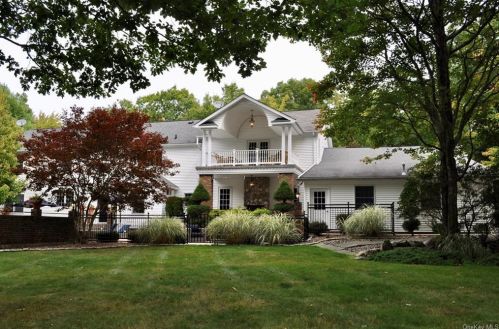 400 Old Sackett Rd, Rock Hill, NY 12775-6340