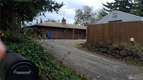 13905 272, Kent WA  98042-8615 exterior