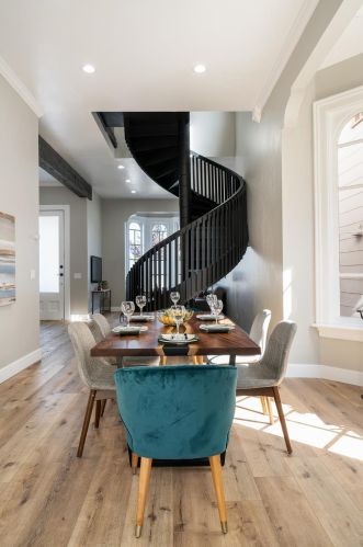 1433 Adeline St, Oakland CA  94607-2800 exterior