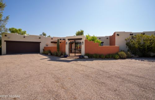 330 Hillcrest Pl, Tucson, AZ 85704-5813