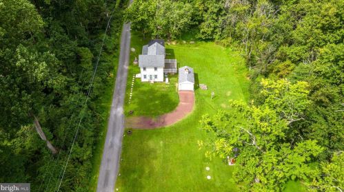 1425 Mine Spring Rd, Upper Black Eddy, PA 18972-9788