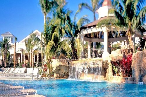 3985 Deer Crossing Ct, Naples FL  34114-6417 exterior