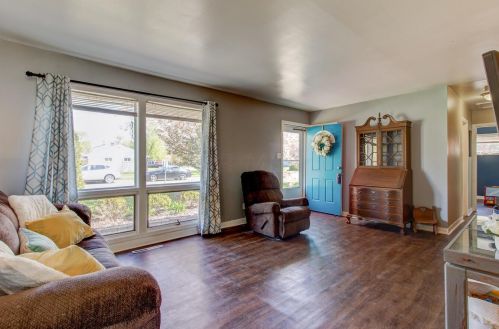 2949 Irwin Ave, Darbydale OH  43123-2309 exterior