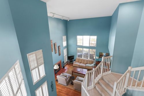 1607 Woodland Dr, Lake Geneva, WI 53147-4962