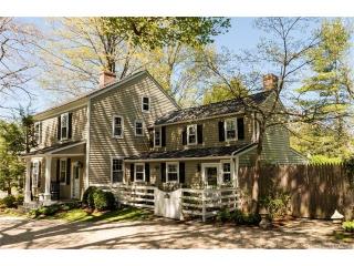 79 Main St, West Woods, CT 06069-2018