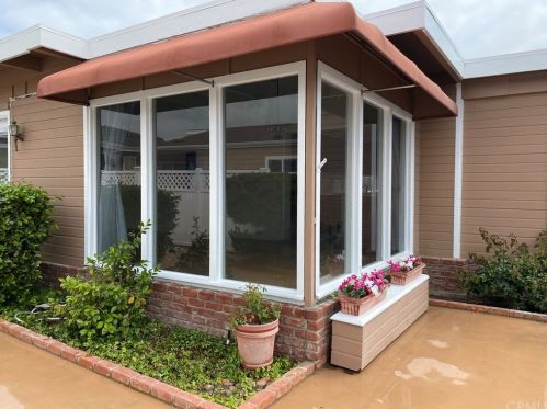 1 Saratoga, Newport Beach CA  92660-6152 exterior