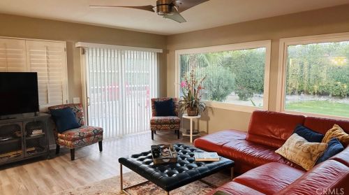 1050 Louise Dr, Palm Springs CA  92262-3241 exterior