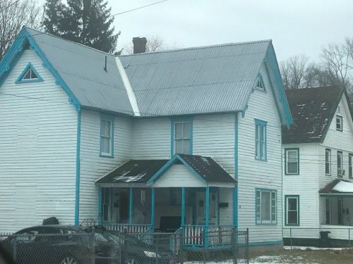 26 Park St, Ellenville, NY 12428-2020