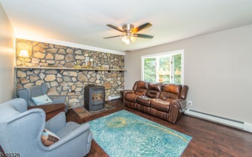 17 Quenby Mountain Rd, Great Meadows, NJ 07838-2204