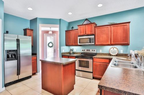 2587 Vineyard Cir, Sanford, FL 32771-6847