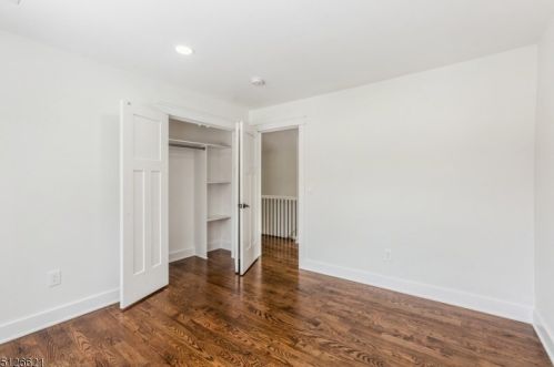 38 La Secla Pl, Berkeley Heights NJ  07922-1234 exterior