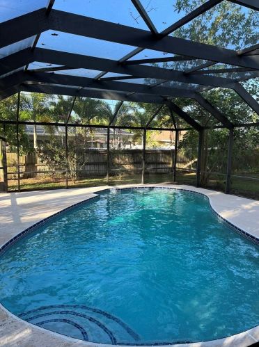 208 Langfield Ave, Fort Pierce, FL 34984-4925
