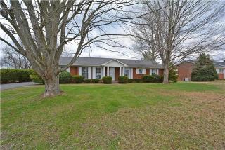 51 West Dr, Clarksville, TN 37040-6741