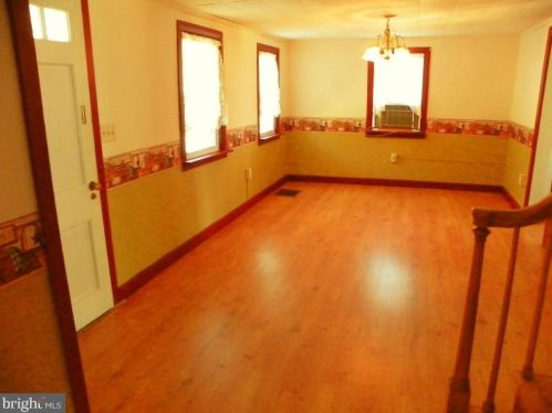 119 High St, Paradise Park, PA 17068-9614