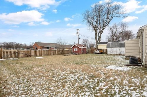 49 Lawson Ave, New Lebanon OH  45345-1415 exterior