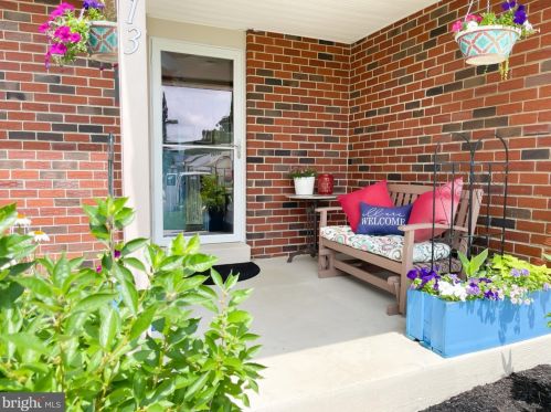 2613 Salem Dr, Wilmington, DE 19808-3800