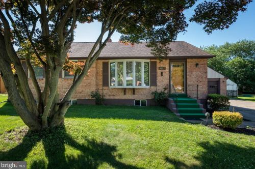 4622 Griffin Dr, Wilmington, DE 19808-4135