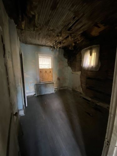 419 Maytide St, Pittsburgh PA  15227-1847 exterior