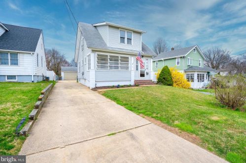 13 Clifton Ave, Wilmington, DE 19805-2304