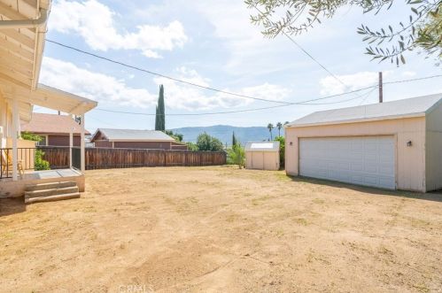 32677 Mesa Dr, Lake Elsinore CA  92530-4648 exterior