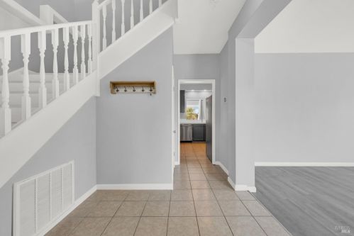 206 Donegal Ct, Vacaville CA  95688-9217 exterior