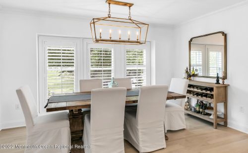 4 Constitution Dr, Leonardo NJ  07737-1808 exterior