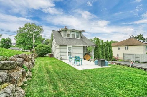 29 Ramapo Rd, Garnerville NY  10923-1717 exterior