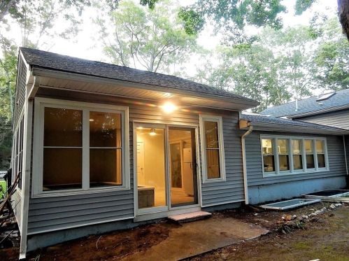 30 Highwood Dr, Coventry RI  02816-8209 exterior