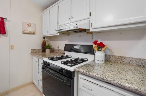 2128 Hacienda Ln, Modesto CA  95350-0207 exterior