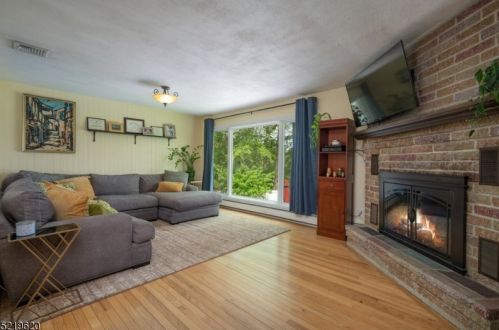 72 High Ave, Dover NJ  07869-1038 exterior