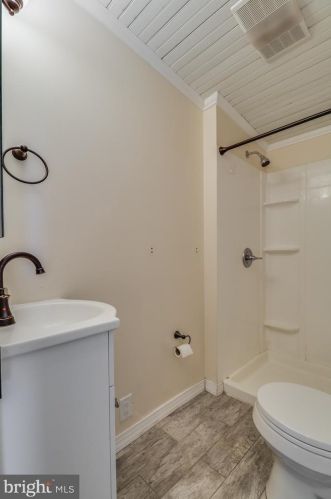 714 Division St, Dover DE  19904-2732 exterior