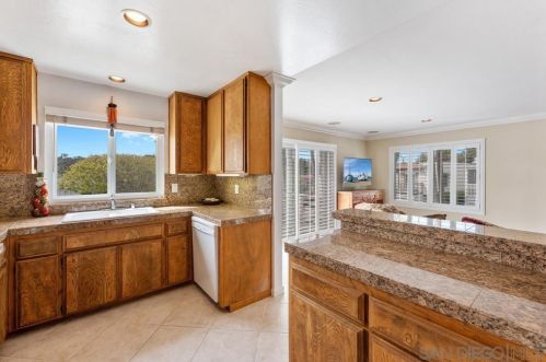 852 Viva Ct, Solana Beach, CA 92075-2464